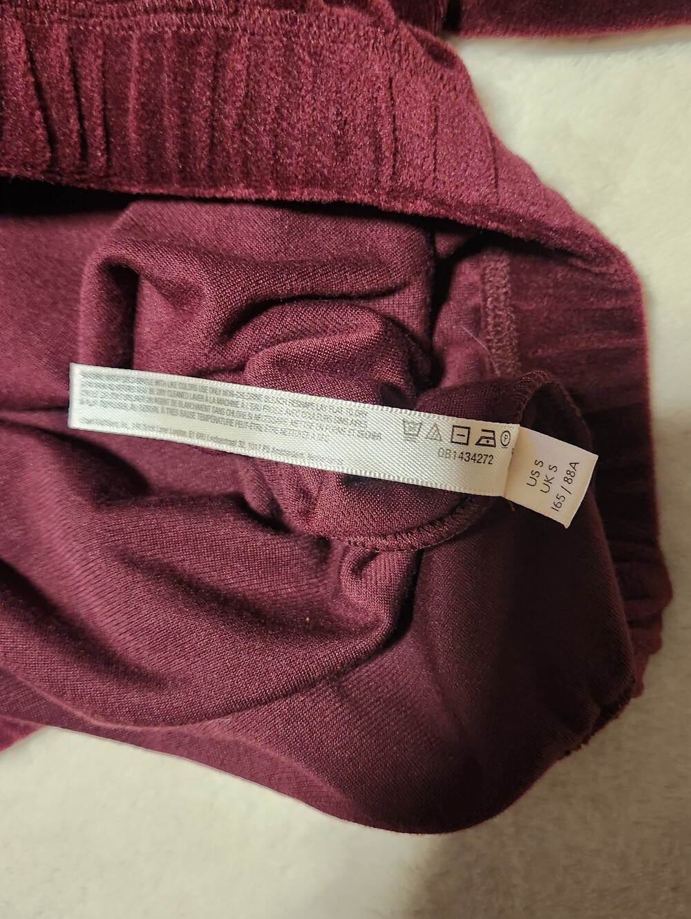NWT Anthropologie Daily Practice Burgundy Velour Velvet Cropped Hoodie Small - Picture 10 of 13